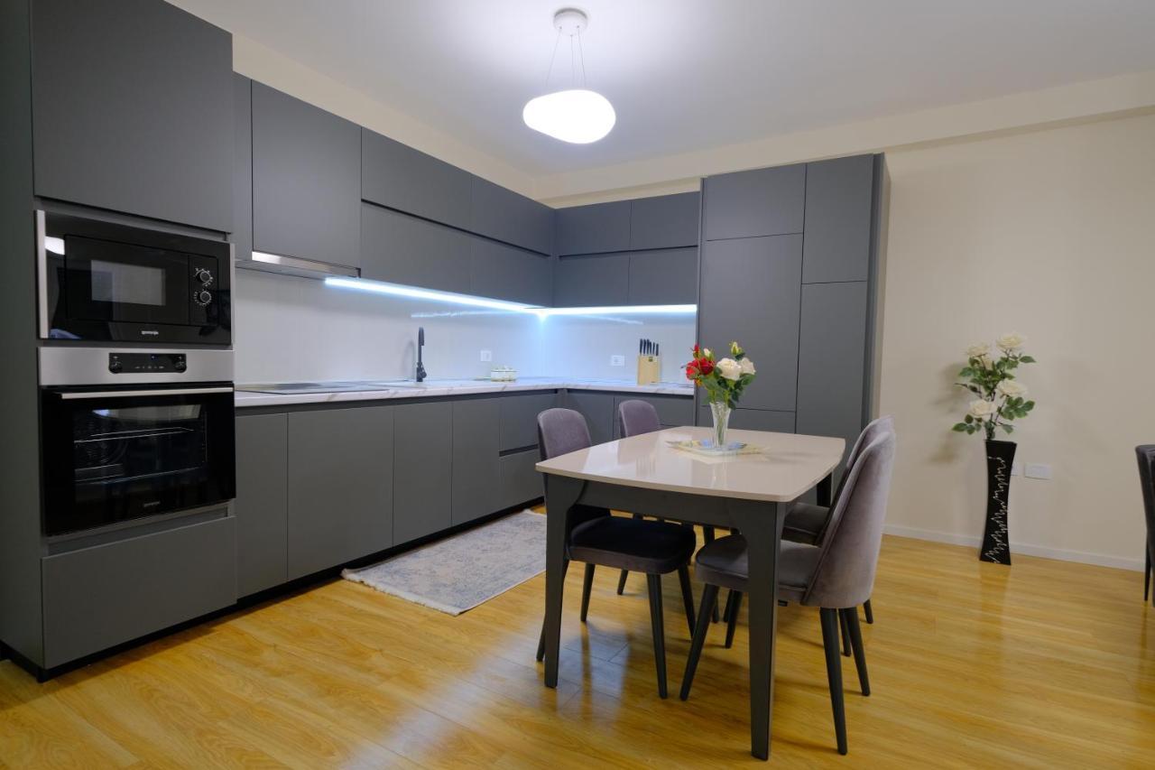 Comfy Apartment In Shkoder Bagian luar foto