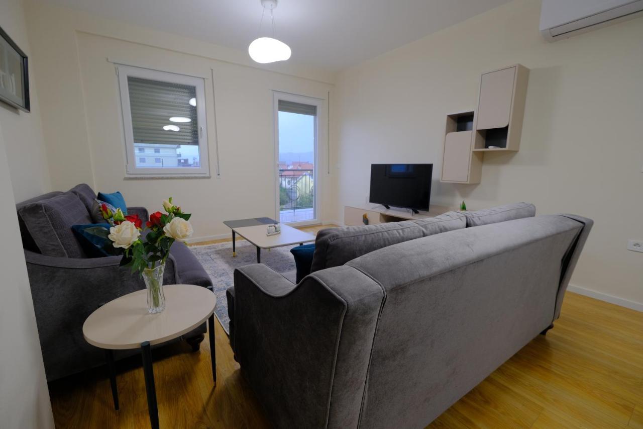 Comfy Apartment In Shkoder Bagian luar foto