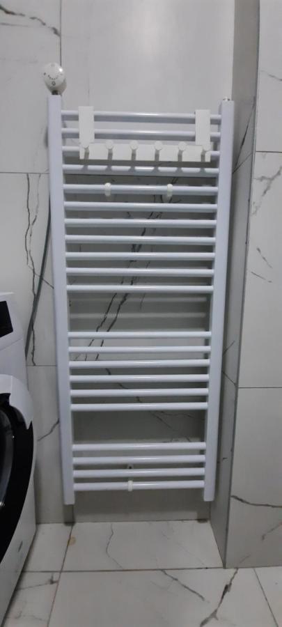 Comfy Apartment In Shkoder Bagian luar foto